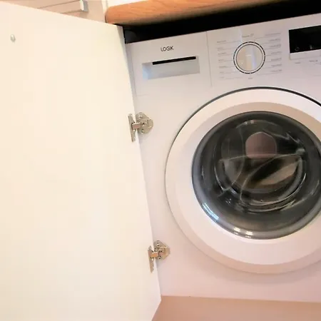 Self Check-in Spacious In A Quiet Area リガ