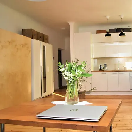 Self Check-in Spacious In A Quiet Area Apartament *