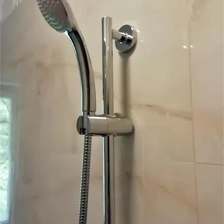 Self Check-in Spacious In A Quiet Area Apartamento Riga