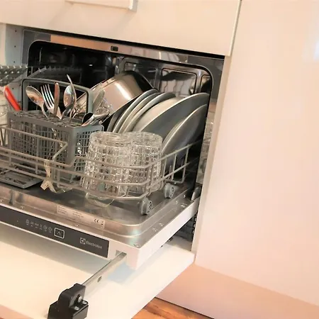 Self Check-in Spacious In A Quiet Area Riga