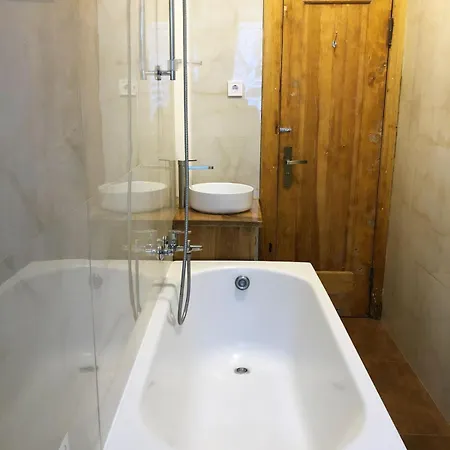 Self Check-in Spacious In A Quiet Area Apartamento Riga